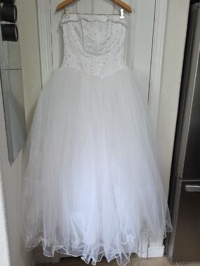 Michaelangelo Strapless White Ball Gown Wedding Dress  Size 12
